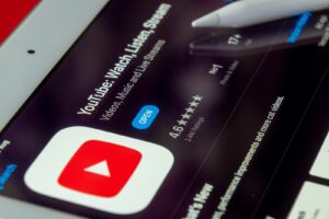how to cite a YouTube video in APA format